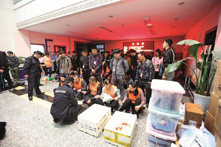 起底10亿元惊天诈骗案:神药成分为糖 成本2元每盒40万