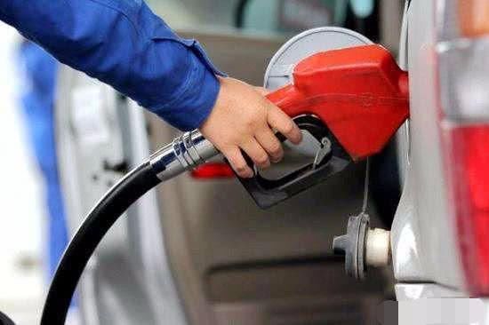 国内油价28日或迎“两连涨” 春节出行可提前加油