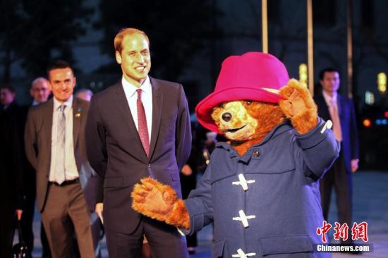 英媒：野熊“入侵”人类生活区 人熊能否和平共处？