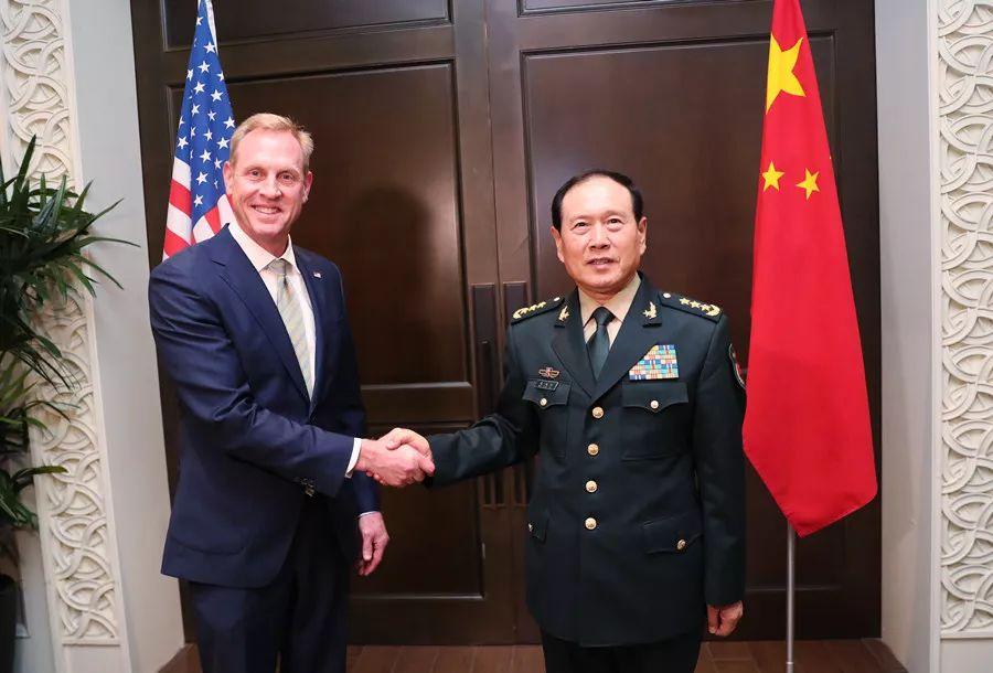 魏凤和与美国代理国防部长沙纳汉举行会谈