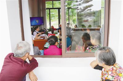 比比谁家院坝更干净
