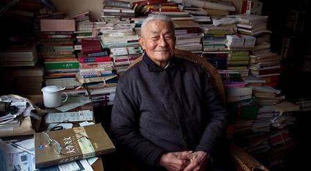 文学界泰斗、《大学语文》主编徐中玉先生去世，享年105岁