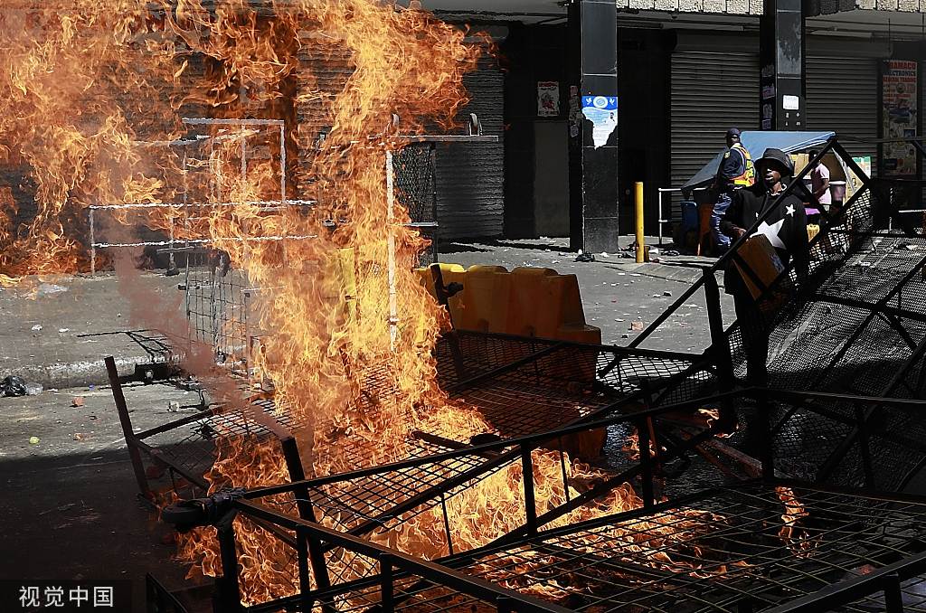 南非约翰内斯堡发生大规模骚乱 已致5人死亡189人被捕