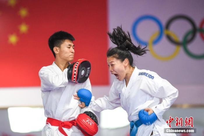 体育黄金周Ⅴ|大半年没什么比赛，中国选手都在干嘛