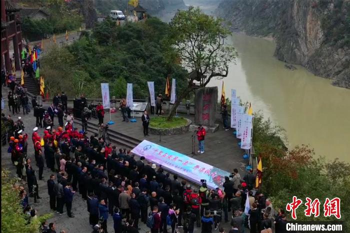 “千里嘉陵第一漂”在四川朝天开启25名队员10天后将漂到重庆