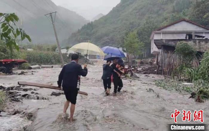 陕南局地遭遇大暴雨安康11万余人受灾