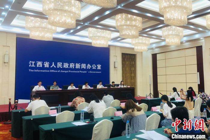 江西累计发放妇女小额担保贷款、巾帼创业贷300多亿元