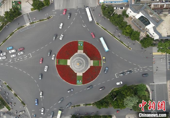 9月9日,“停摆”40多天的扬州“重启”。 孟德龙 摄 9月9日,“停摆”40多天的扬州“重启”。 孟德龙 摄