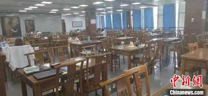 王威拍摄的西南财大校园。 王威供图 王威拍摄的西南财大校园。 王威供图