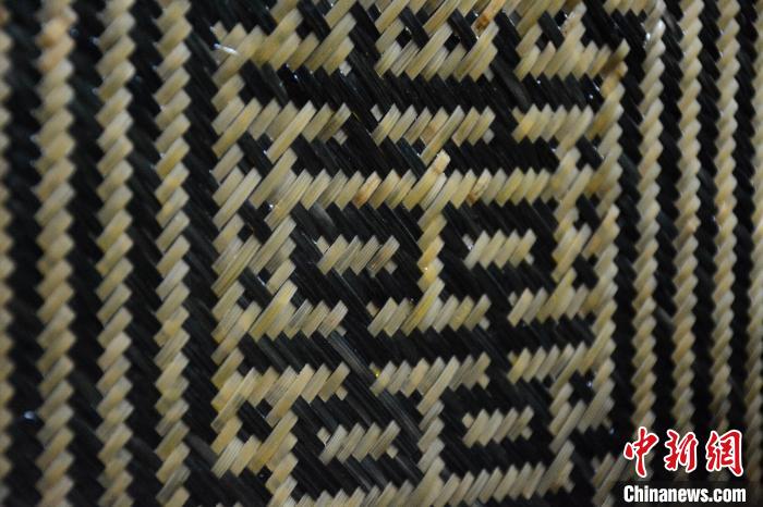 图为竹编制品上的“喜”字。 蕉城区融媒体中心 供图 图为竹编制品上的“喜”字。 蕉城区融媒体中心 供图