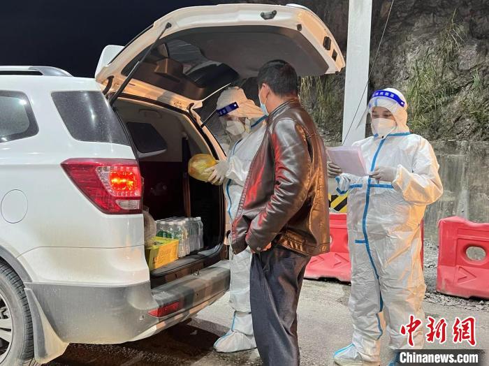 云南小黑江边境检查站：坚守在山沟里的铁卡雄关