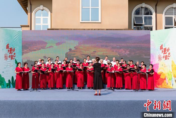 “养老”不如“享老”中西结合养老模式让老人“逆生长”