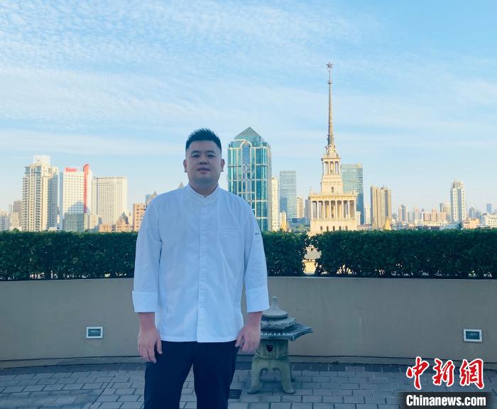 （上海战疫录）来自新加坡的“上海团长”谢觉贤：疫情让我更懂感恩