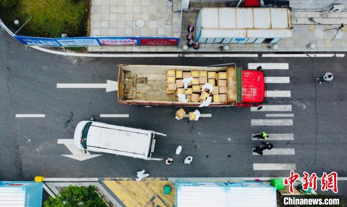 “零接触式”交货20批防疫物资经中转运抵四川广安