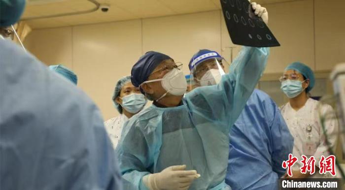 (上海战疫录)上海华山医院开足马力全力保障民众就医需求