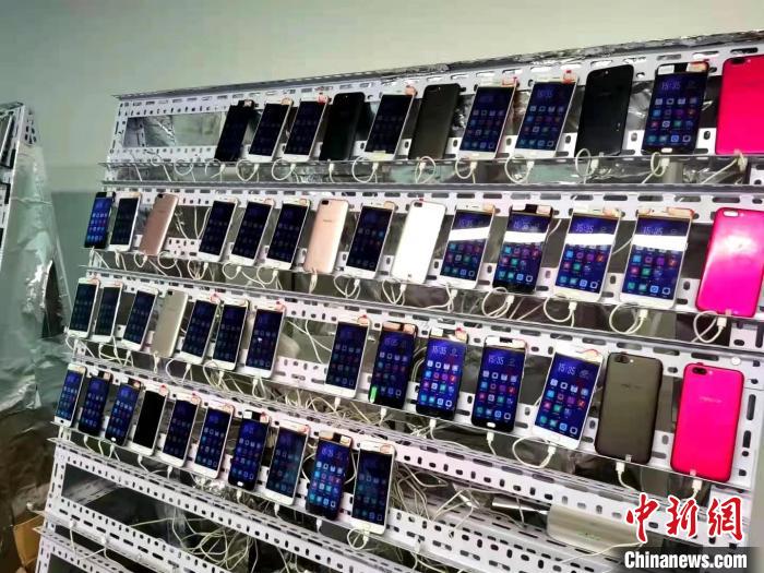 图为警方查获的部分物品。 贵州省公安厅供图 图为警方查获的部分物品。 贵州省公安厅供图