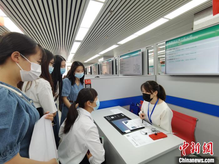 甘肃办女性专场招聘会“小白”求职“相中”提升技能