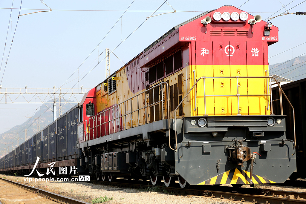 江苏连云港：中欧班列累计开行突破4500列