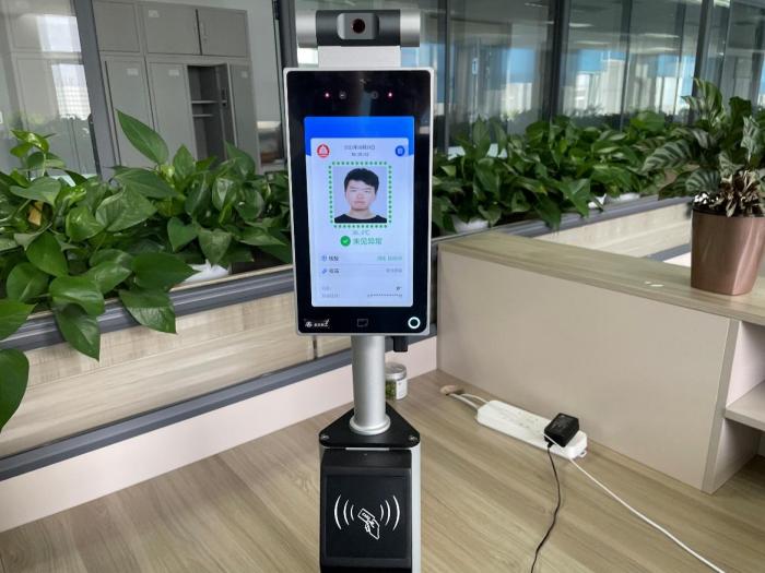 航天智慧助力疫情防控能关联健康码的人脸识别测温一体机来了