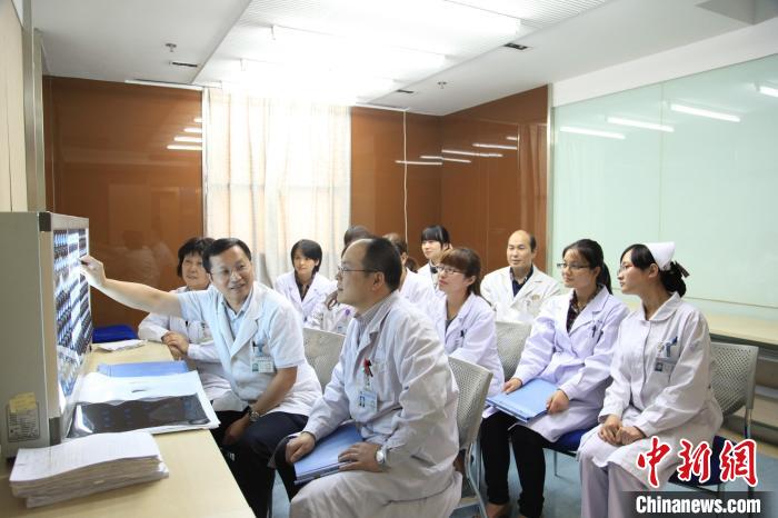 非小细胞肺癌免疫治疗获认可专家提醒:“双刃剑”需理性看待