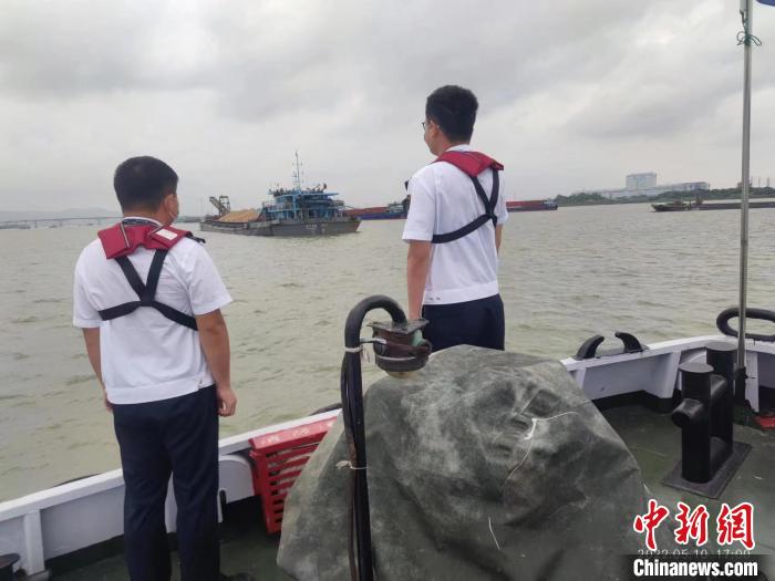 西、北江洪水流量增3倍海事部门再提级响应