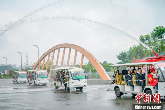 毕业典礼现场。 四川科技职业学院供图 毕业典礼现场。 四川科技职业学院供图