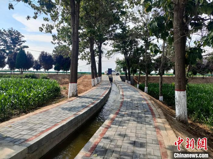 图为交口抽渭灌区的输水的渠道。 陕西省水利信息宣传教育中心提供 图为交口抽渭灌区的输水的渠道。 陕西省水利信息宣传教育中心提供