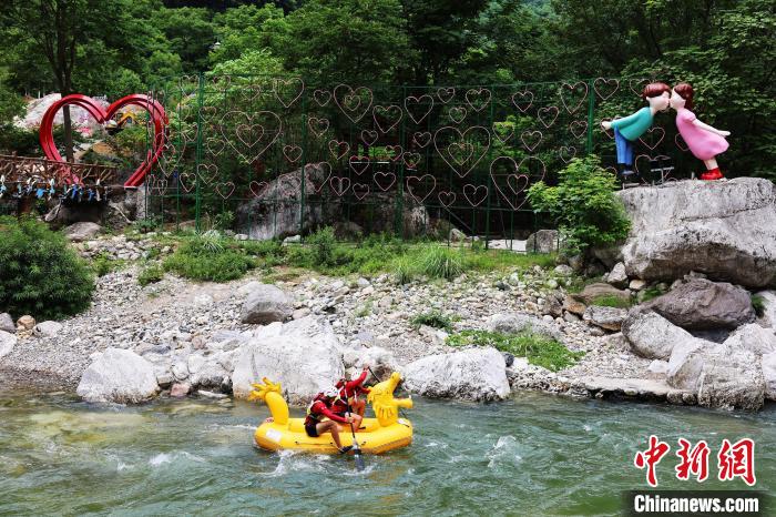 兴山朝天吼集观赏性和体验性为一体 董晓斌 摄 兴山朝天吼集观赏性和体验性为一体 董晓斌 摄