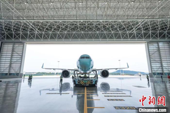 浙江首个大型飞机维修机库正式投入运营。 长龙航空供图 浙江首个大型飞机维修机库正式投入运营。 长龙航空供图