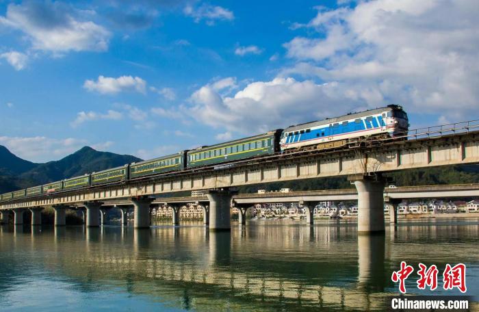 “山海通道”金台铁路串联幸福生活加速奔共富