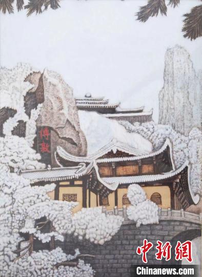 贾书辰创作的烙画作品 王春光 摄 贾书辰创作的烙画作品 王春光 摄