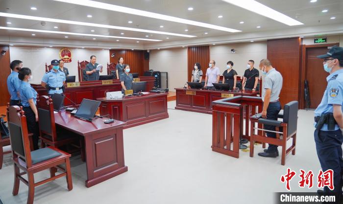 宁夏一干部伙同他人侵吞扶贫资金4000余万元一审获刑十九年