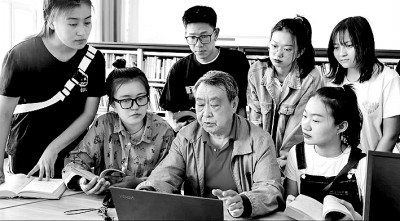 壮心不已，到边疆讲台躬耕圆梦