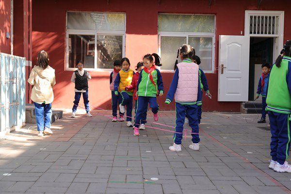 中国传媒大学附小：孩子笑脸为课间十分钟“打分”