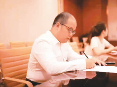 从秦淮河畔望向历史深处