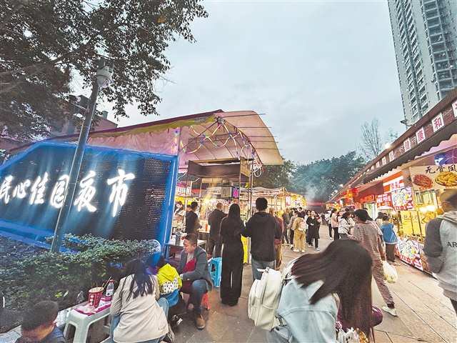 特色小店“出圈” 成假期消费“新宠”