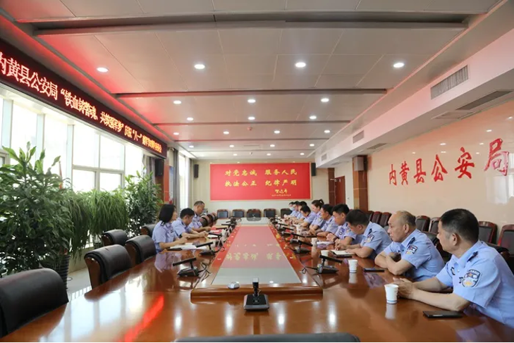 安阳市内黄县公安局举行“铁血铸警魂、共筑强军梦”庆祝“八一”建军节97周年座谈会